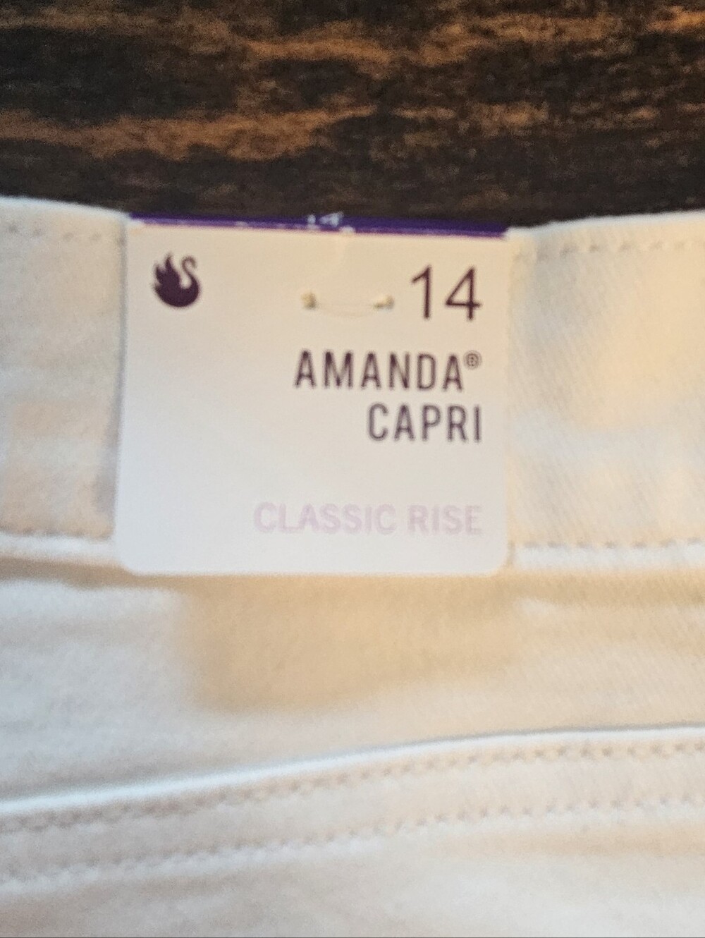 NWT Gloria Vanderbilt White Amanda Capri Pants Size 14 - Picture 8 of 9